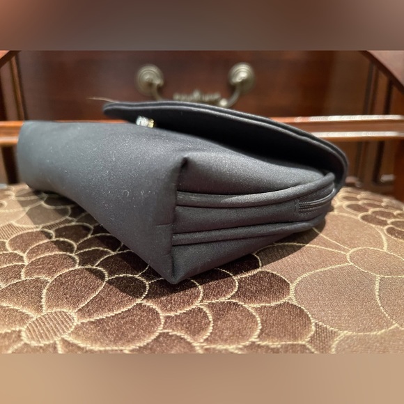 Givenchy Clutch Makeup Bag - Picture 4 of 9